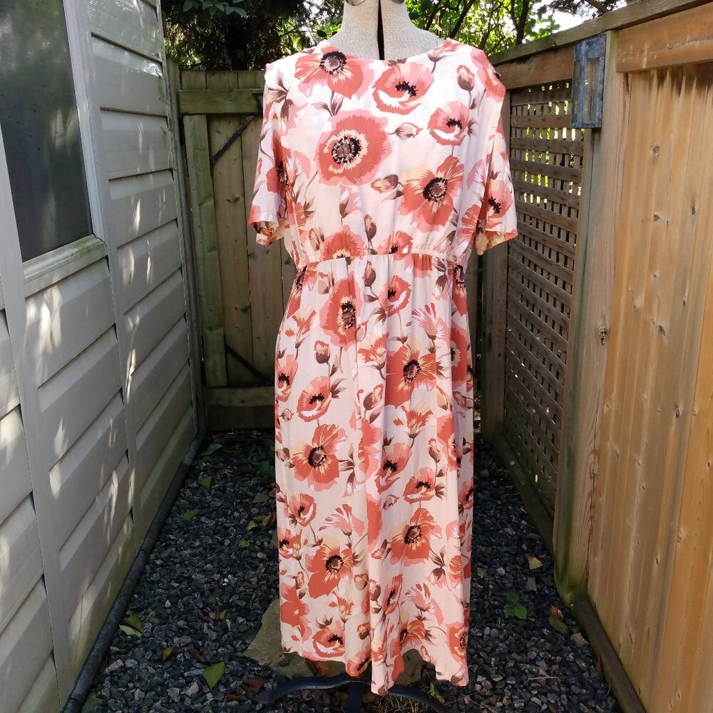 Amish Mennonite Cape Dress 42" Bust 32-38" Waist Rayon Peach Handmade Modest